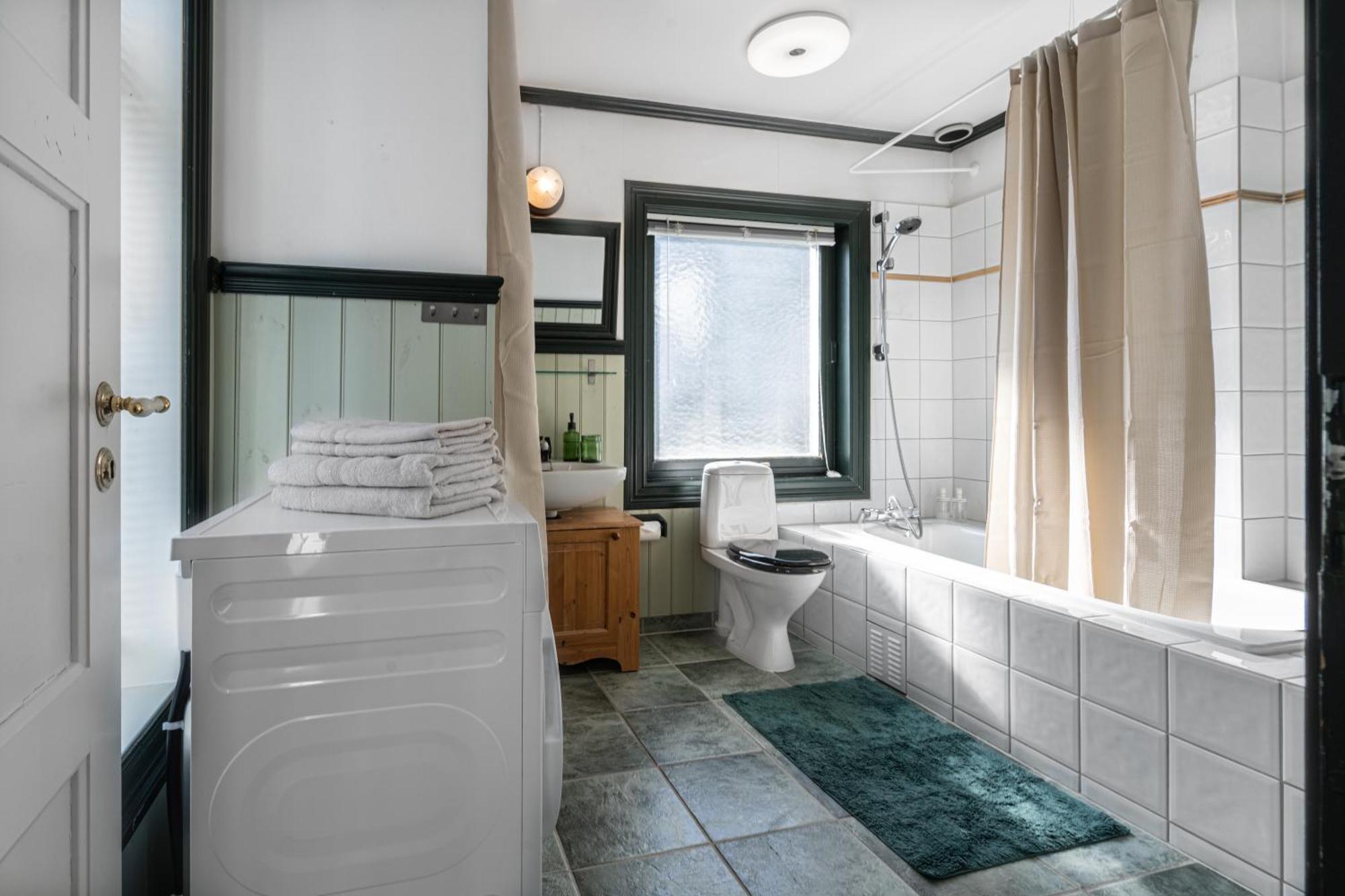 Sunny Apartment In Alesund City Eksteriør billede